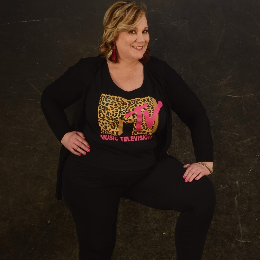 NEW NWOT Torrid Plus Size Black MTV Graphic Tee Size 2 (18/20)